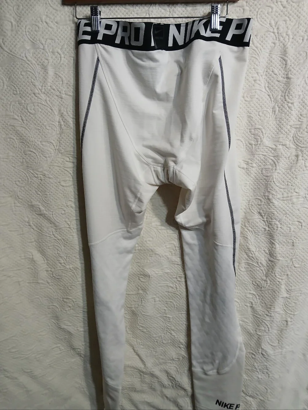 Nike pro white